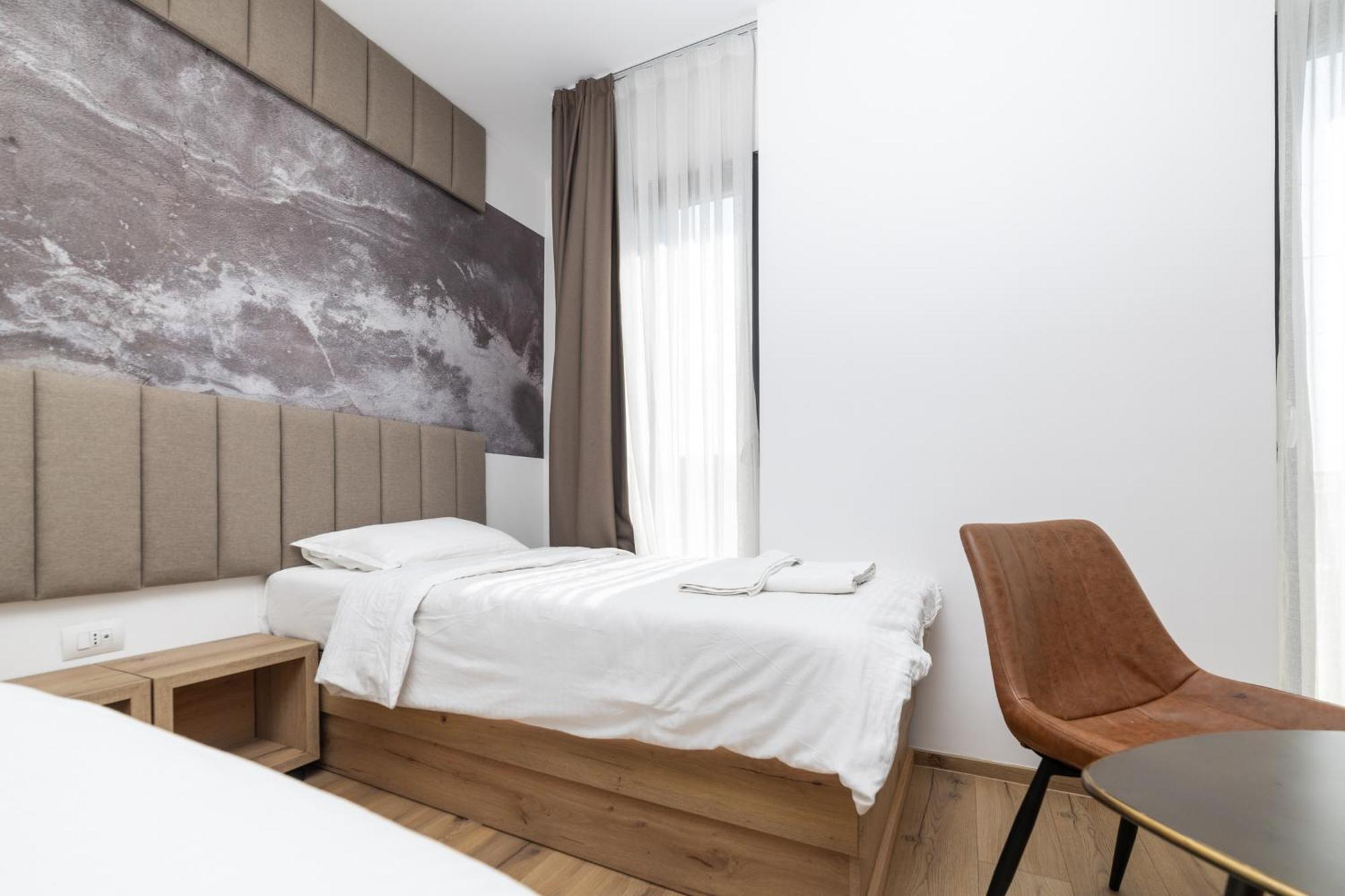 Roadside Hotel Lipjan Kültér fotó