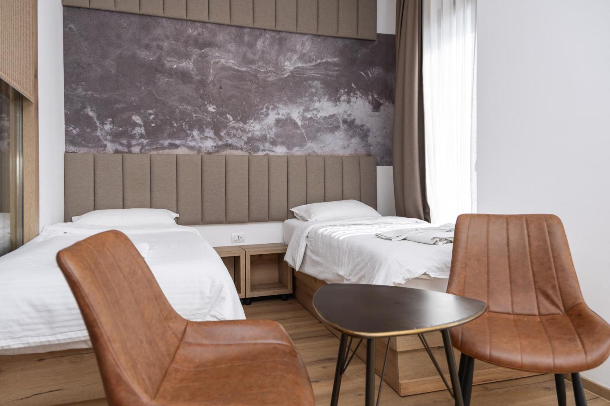 Roadside Hotel Lipjan Kültér fotó