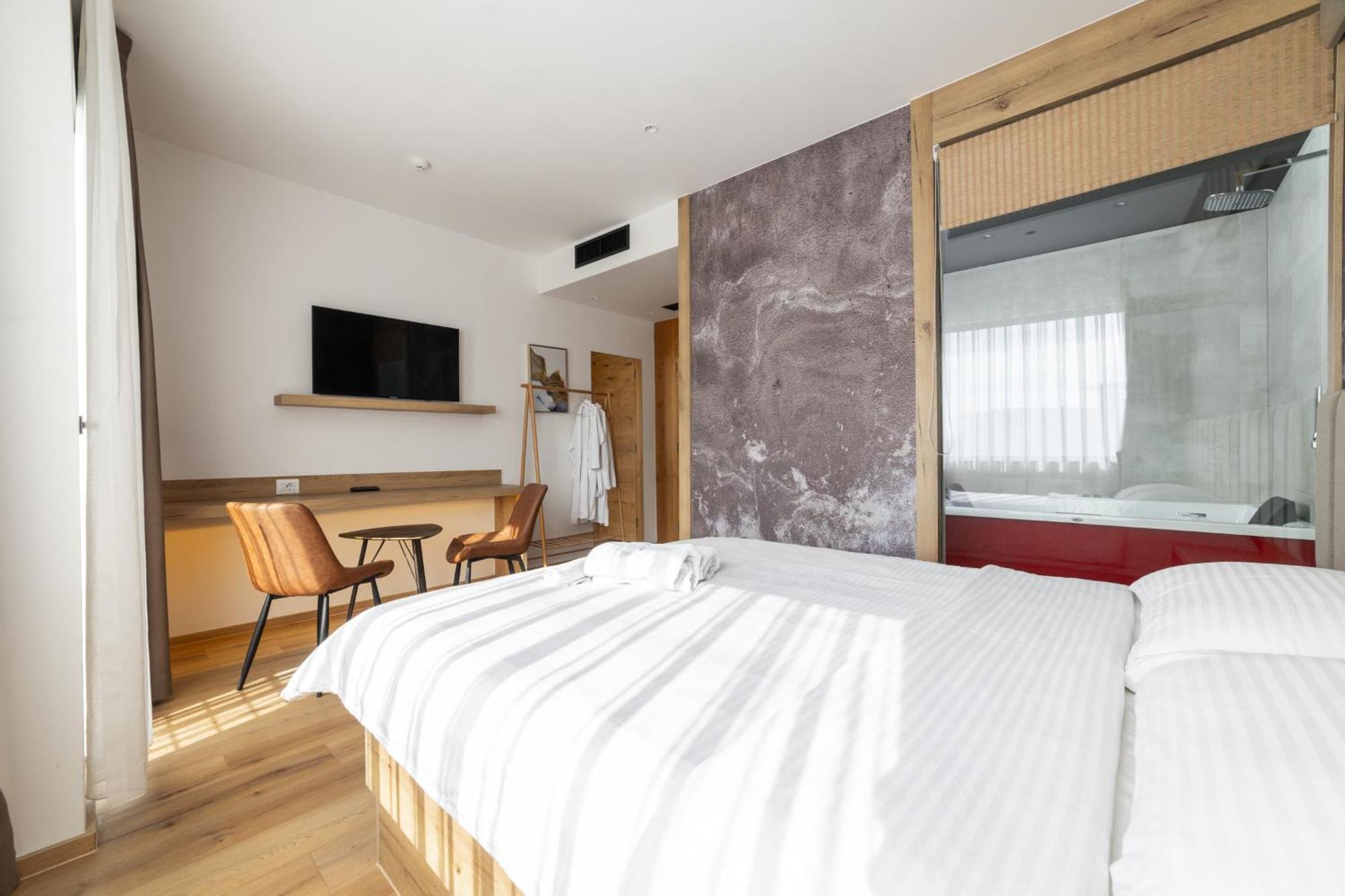 Roadside Hotel Lipjan Kültér fotó