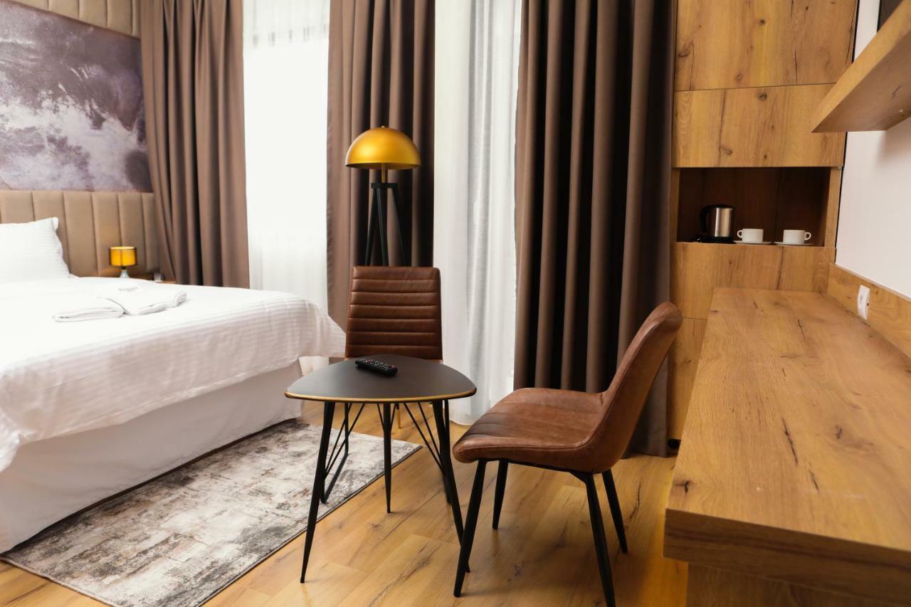 Roadside Hotel Lipjan Kültér fotó